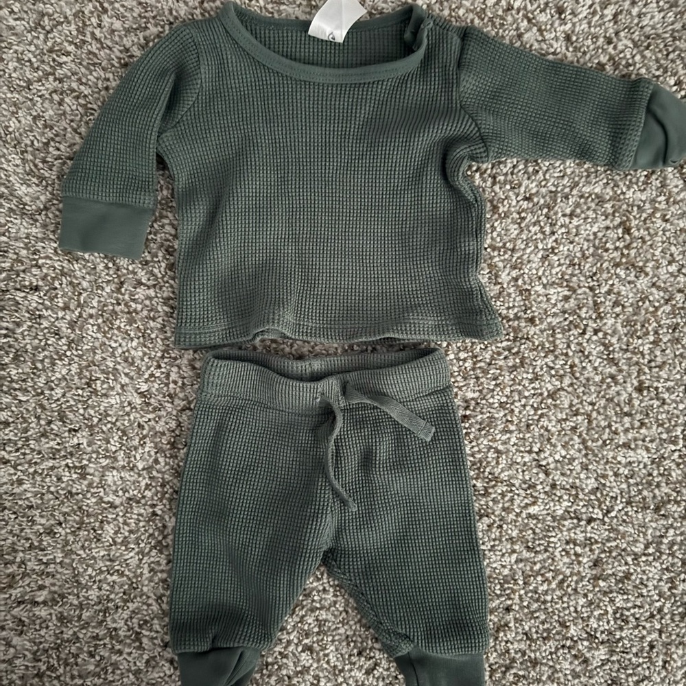 H&M Green Waffle Knit Baby Outfit